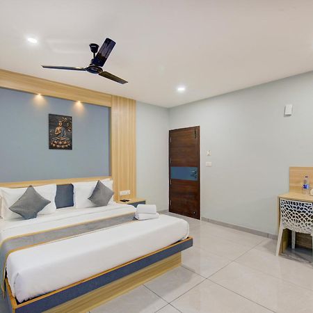Hotel Park Lane Yelahanka Bangalore Exterior foto