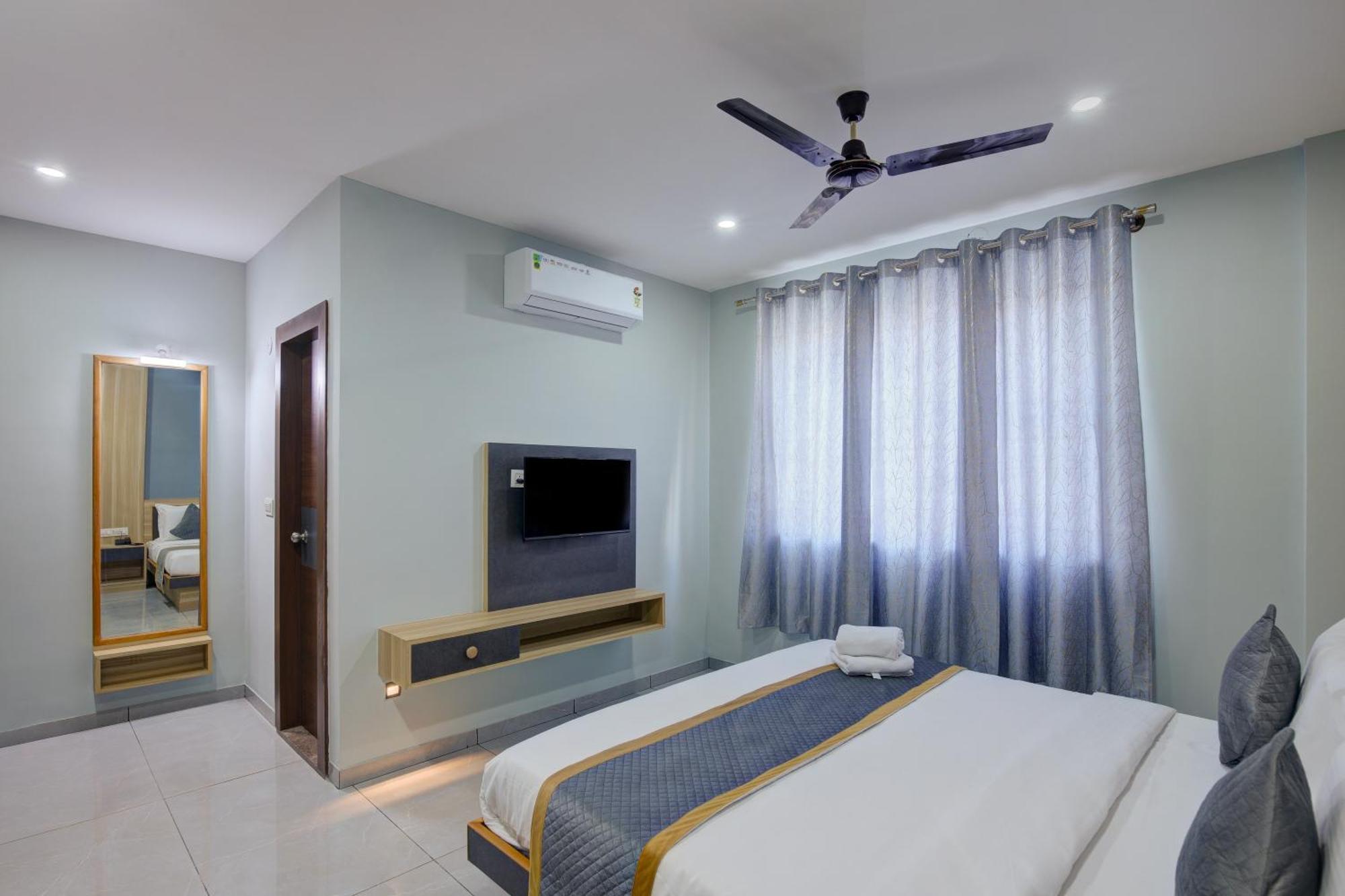 Hotel Park Lane Yelahanka Bangalore Exterior foto